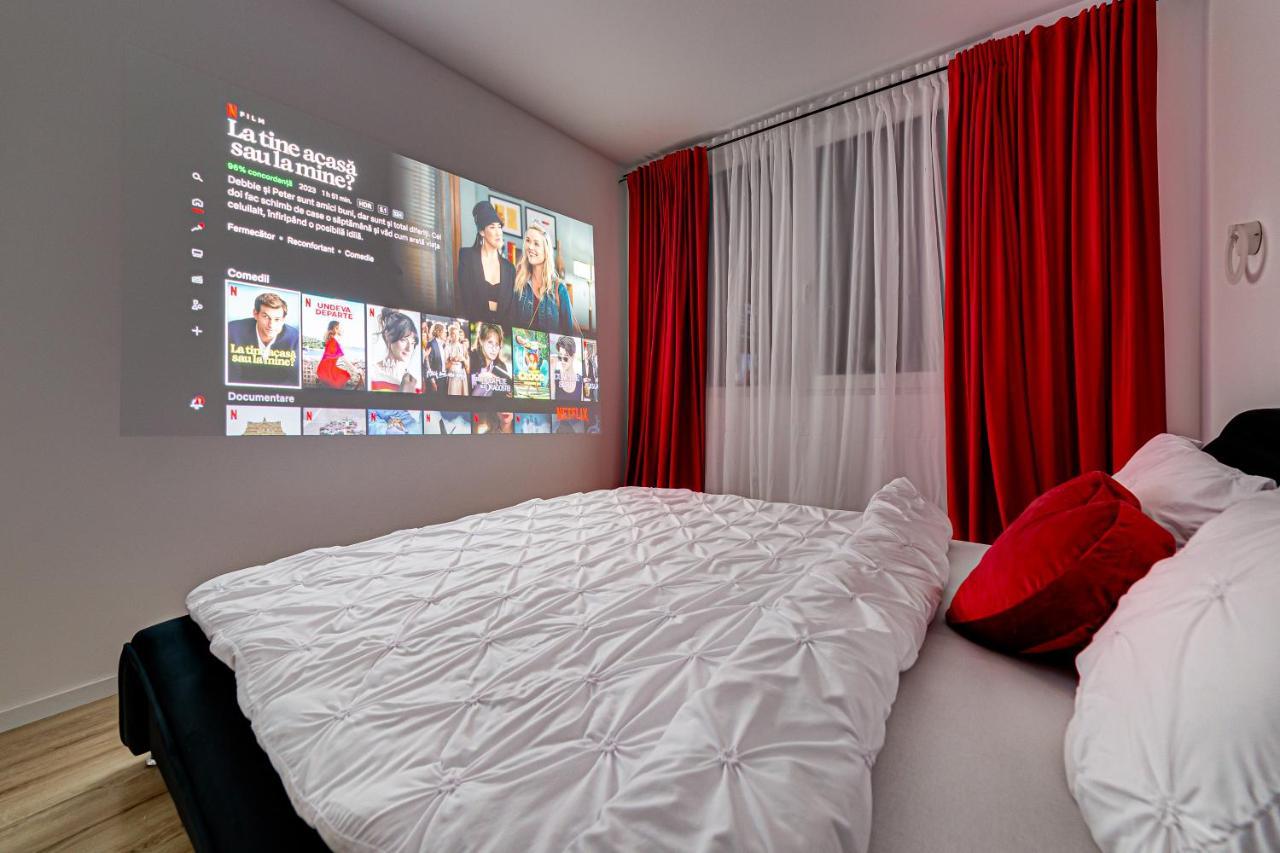 Apartamento Ari Cinema Apartament With 2M Videoproiector Arad Exterior foto